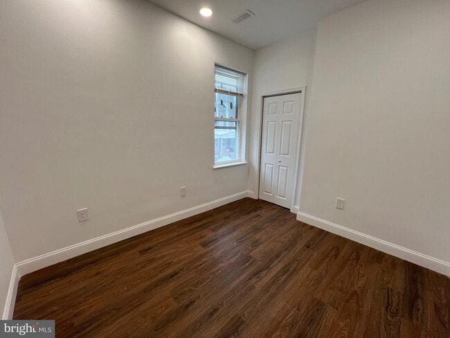 Photo - 2145 Elkins Ave Unit B