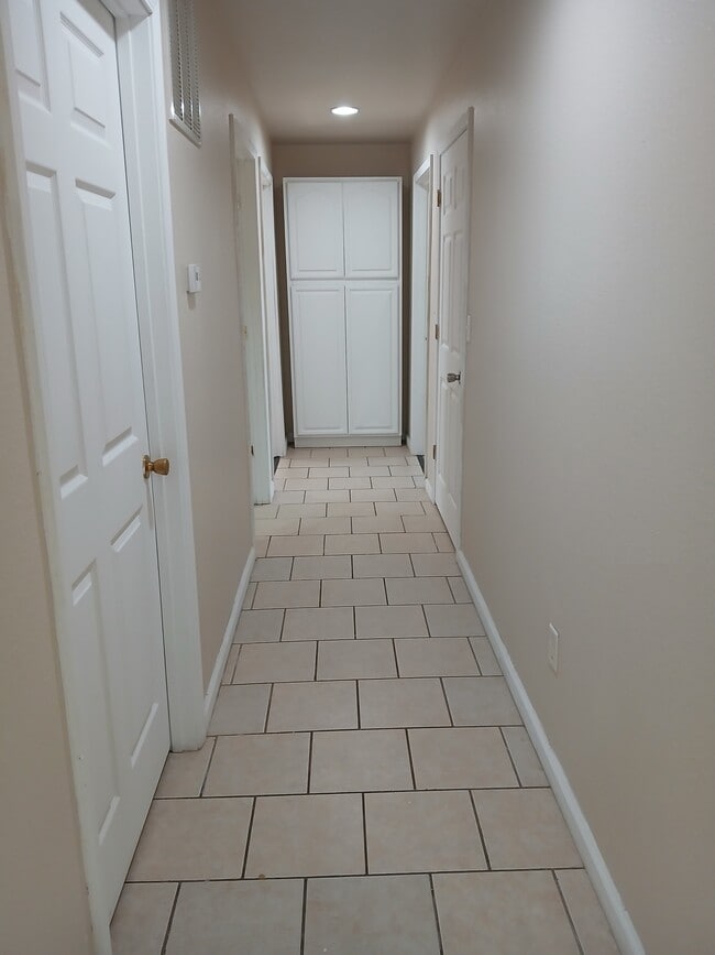 Photo - 1013 Briarwood Rd