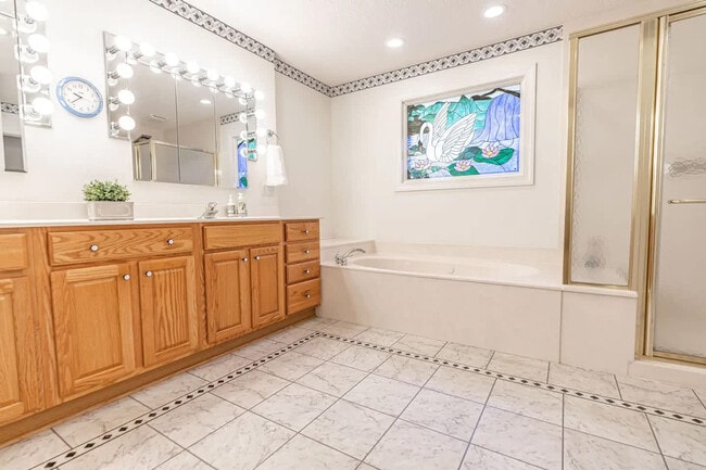 Building Photo - 6 Fur Ct W Unit ID1302666P Rental