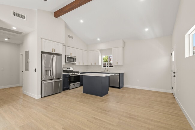 Photo - 9412 Pike Rd