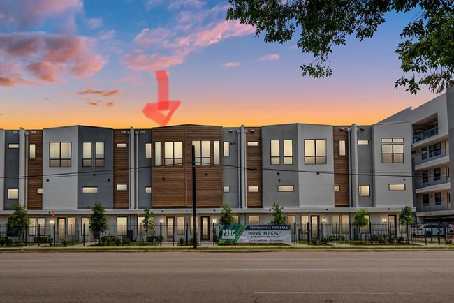 Building Photo - 2401 Crawford St