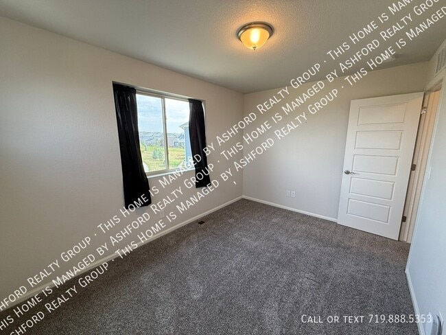 Building Photo - 6044 Callan Dr Rental