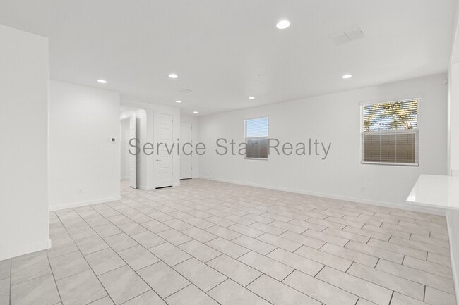 Photo - 32273 N 21st Dr
