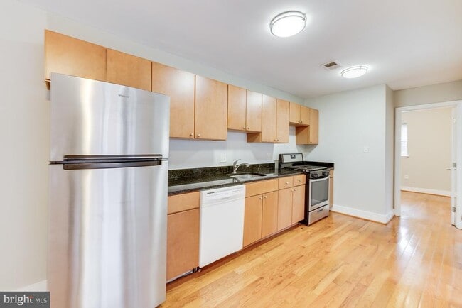 Photo - 61 Forrester St SW Unit 104