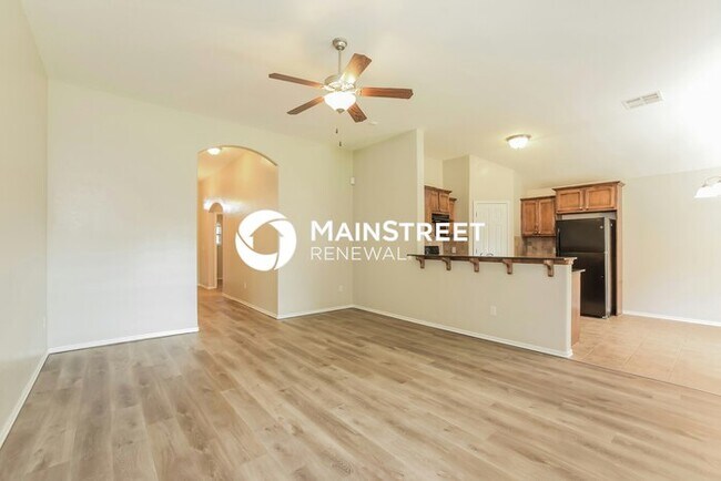 Photo - 3 Bedroom Pet-Friendly Home in NORMAN, OK with Main Street Renewal