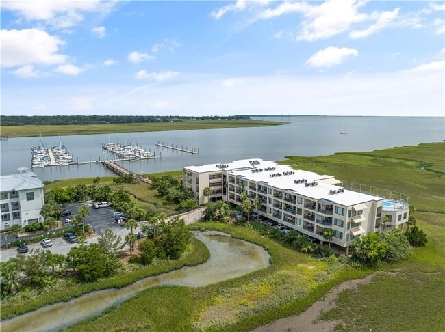 Building Photo - 1 Marina Dr Rental