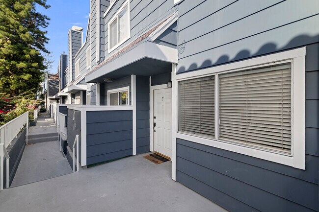 First Floor Outside Pation - 4511 Murietta Ave