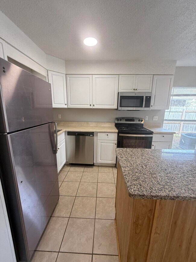 Photo - 616 W Sunset Blvd