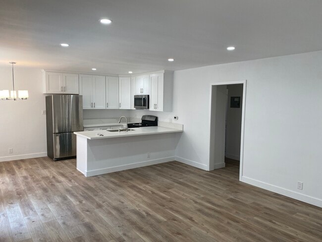 Building Photo - 1442 S Wooster St Unit 1