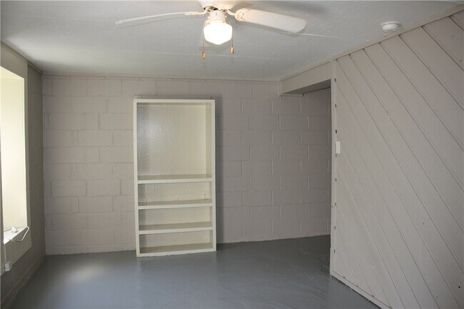 Photo - 620 N Leverett Ave