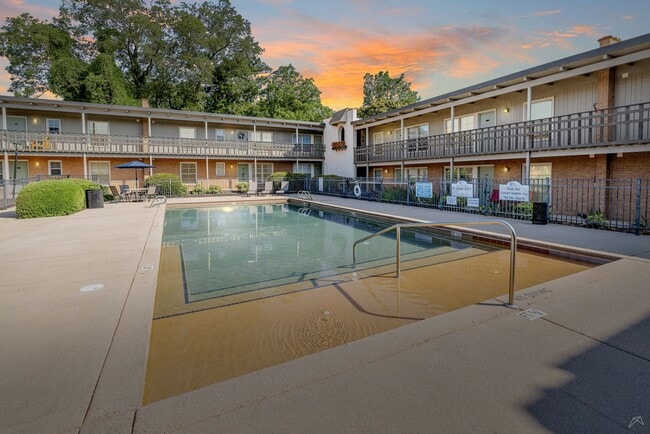 Photo - Courtyard on Main