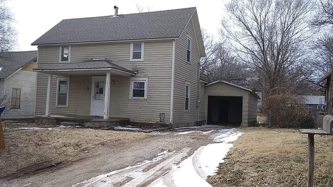 Photo - 1611 N Poplar St