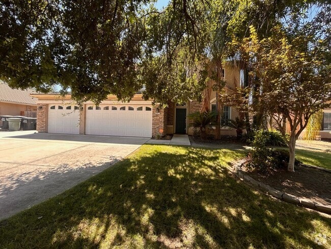 Building Photo - Beautiful home for rent in Visalia!