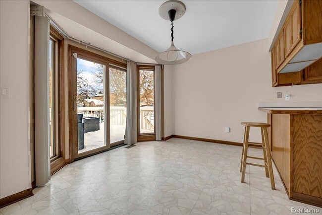 Photo - 249 E Silverbell Rd