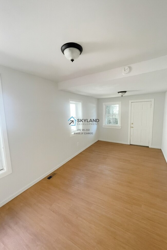 Photo - 1533 N Redfield St