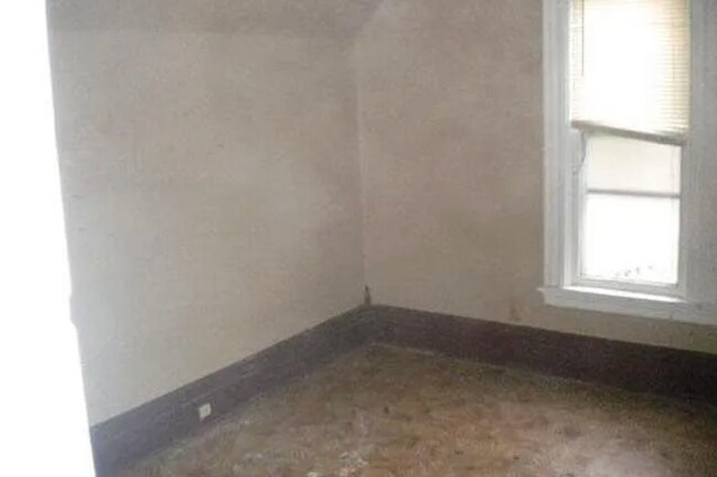 Photo - 2647 Fremont Ave N