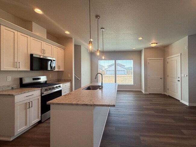 Photo - 356 SE Shetterly Dr