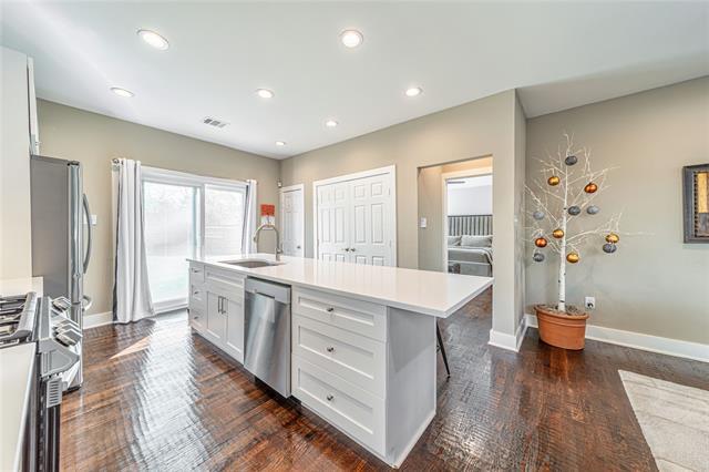 Photo - 7214 Kenwell St