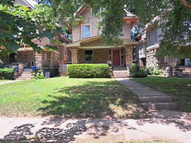Photo - 3704 Walnut St