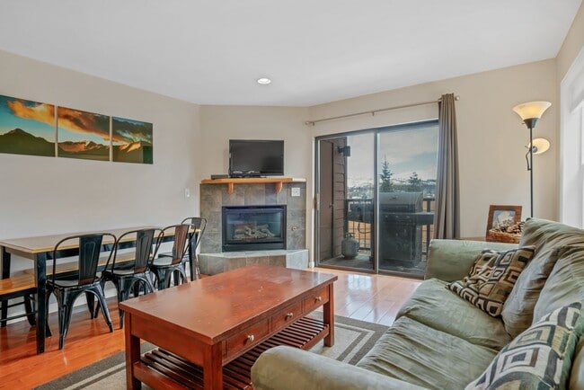 Photo - Frisco Bay Townhome!  RARE.   Garage! Great Natural Light! Views! Updates throughout!