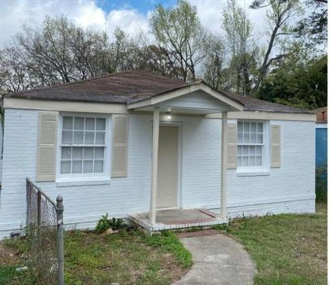 Building Photo - 159 Munson Dr