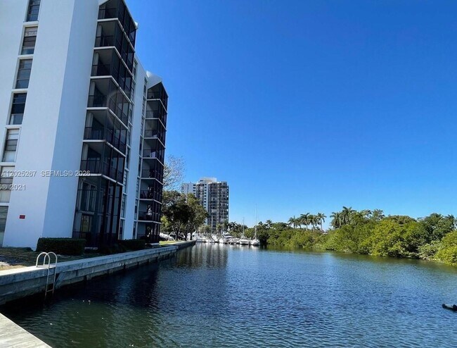 Photo - 3401 N Country Club Dr Unidad 117
