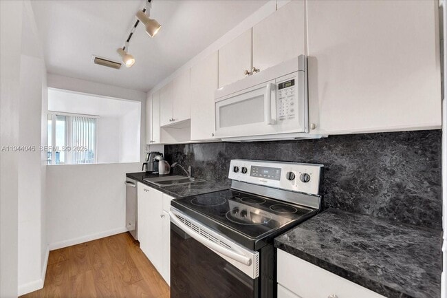 Photo - 1200 West Ave Unit 1511