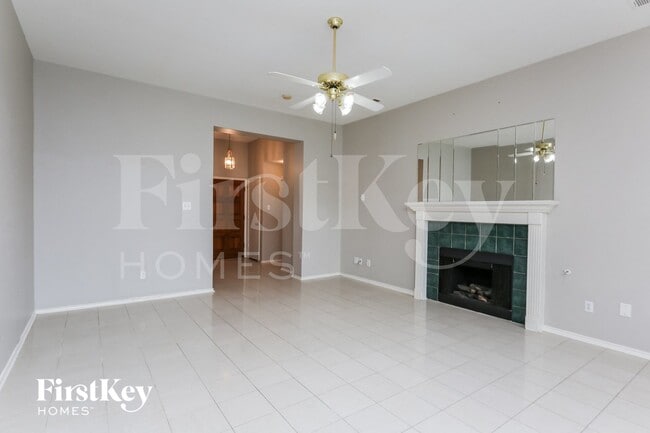 Photo - 1203 Jamestown Ct