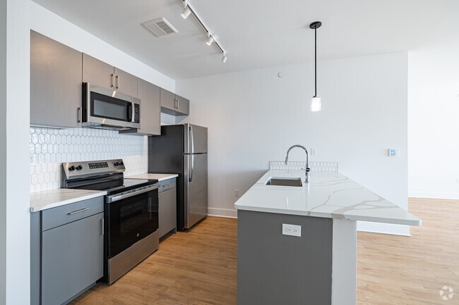 1BR, 1BA - 811SF - Kitchen - Meridia Bound Brook 1