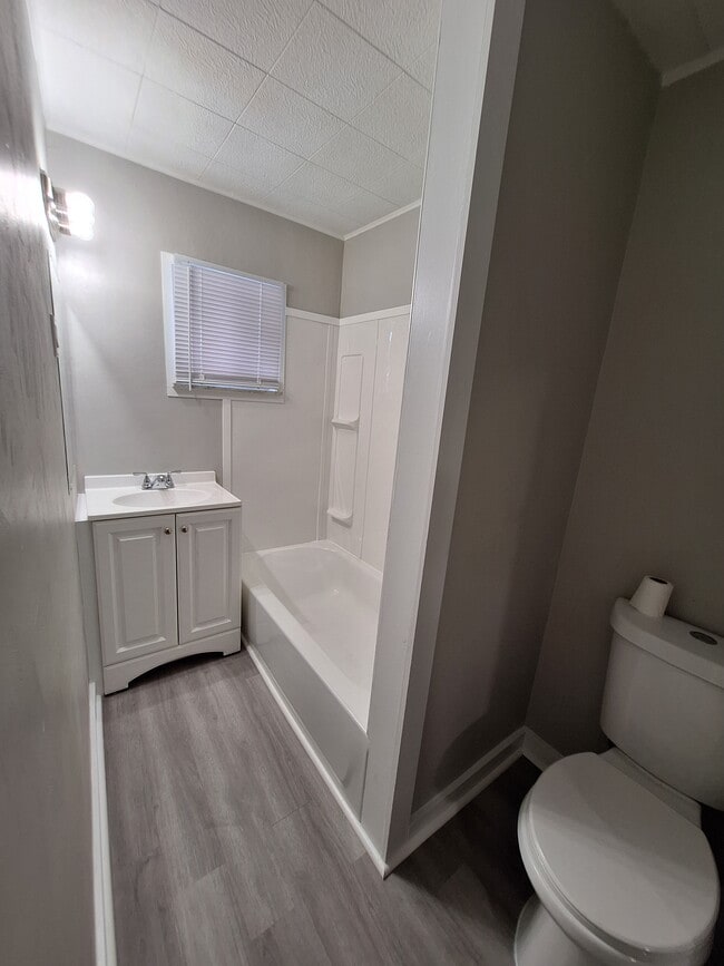 Photo - 1219 Walnut St