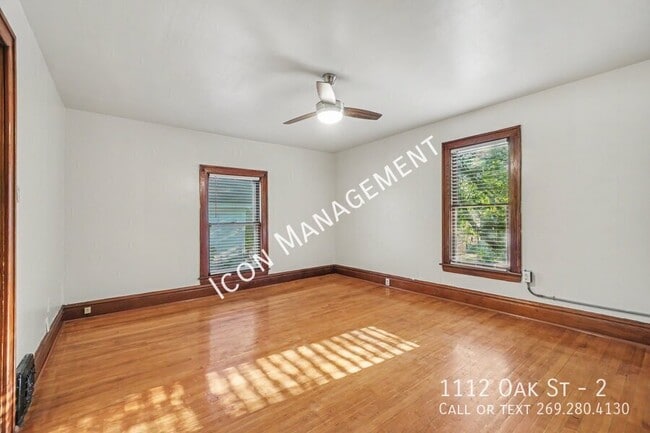 Photo - 1112 Oak St Unit 2