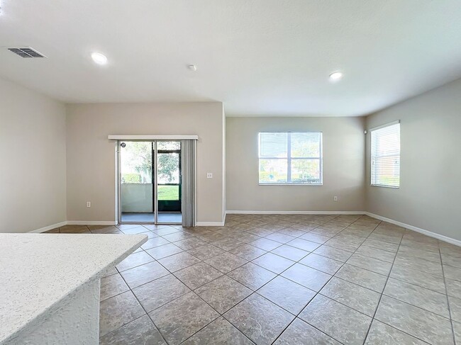 Photo - 3002 Bargate St
