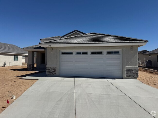 Building Photo - Brand New 3 bedroom home with 2 car garage...