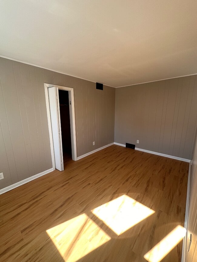 Photo - 705 E Center St