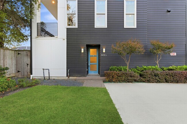 Photo - 2412 Canal St Unit L