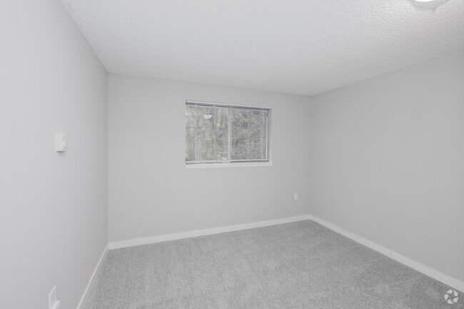 2BR, 1BA - 880SF - Bedroom