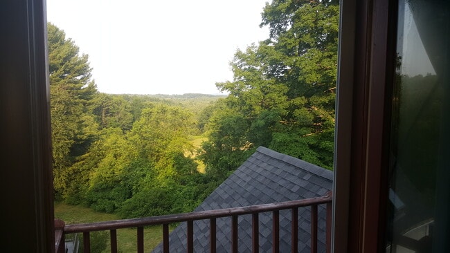 Photo - 20 Old Pine Hill Rd Unidad A