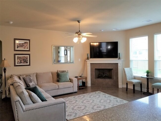 Photo - 2566 Riverway Dr