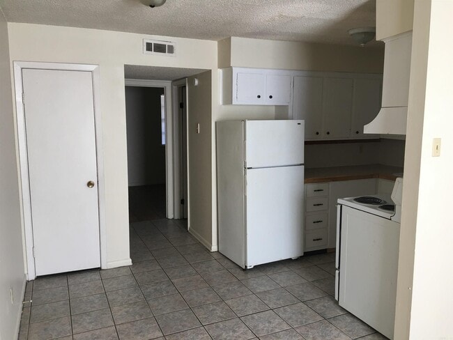 Photo - 5400 Stanley Dr Unit 12