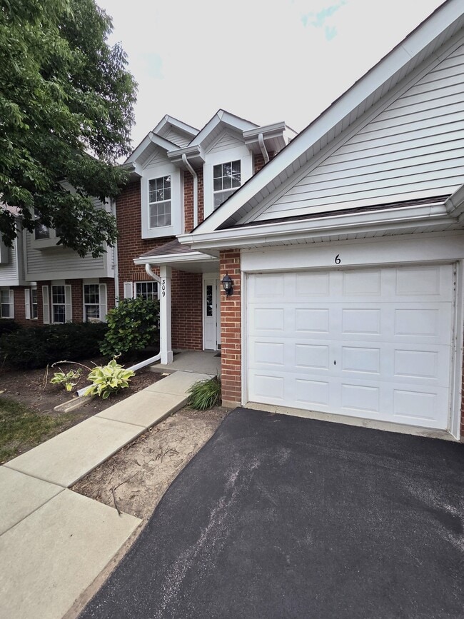 Building Photo - 309 Ashbury Ct Unit #6