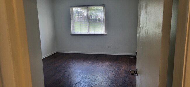 Dormitorio - 16W470 Lake Dr Unidad 16W481 Lake Dr. #24-103
