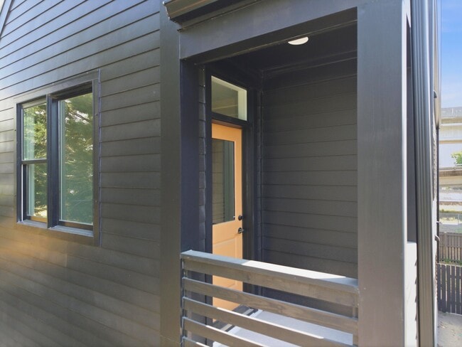 Photo - 6 F St