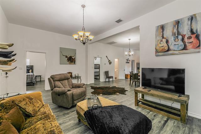 Building Photo - 2514 Columbus Ave