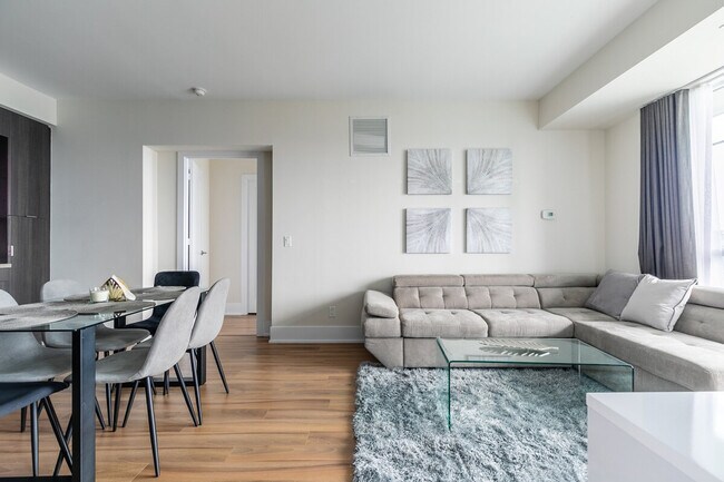 Photo - 299 Front St W Unit ID1346017P