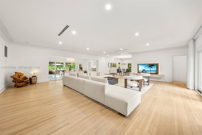 Photo - 641 Island Rd