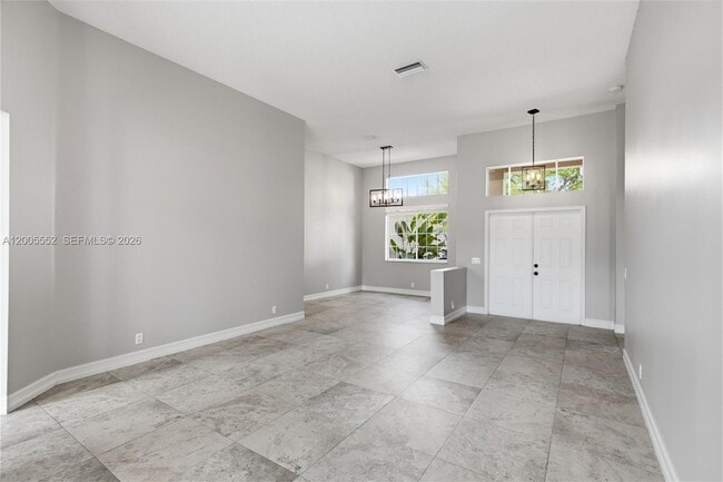 Photo - 849 Crestview Cir