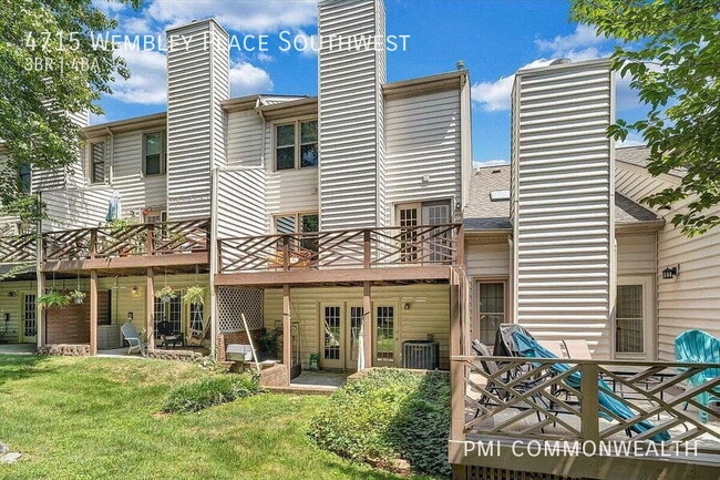 Photo - 4715 Wembley Pl SW
