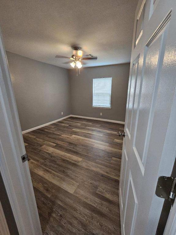 Photo - 541 E Seminole Pl