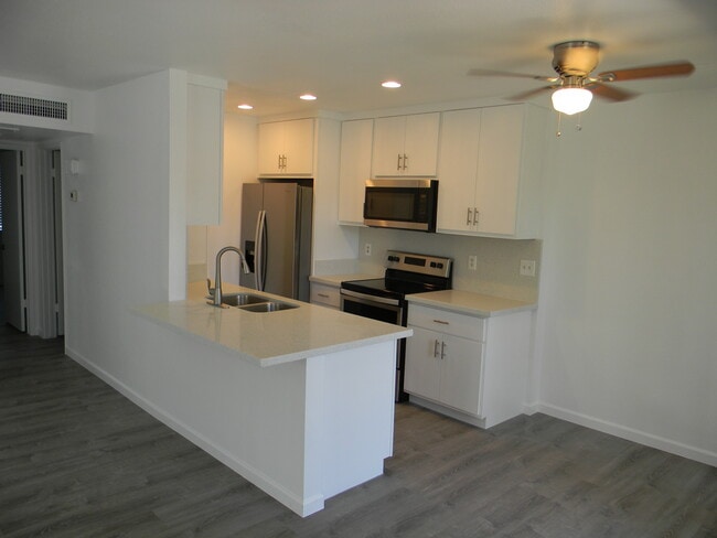 kitchen - 748 E Joan D Arc Ave Unit 748