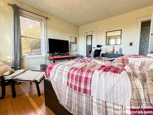 28 Manet Rd